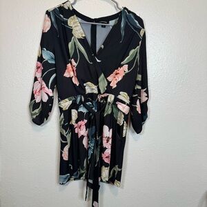 Yumi Kim Floral Romper Shorts Wrap Top Size Medium